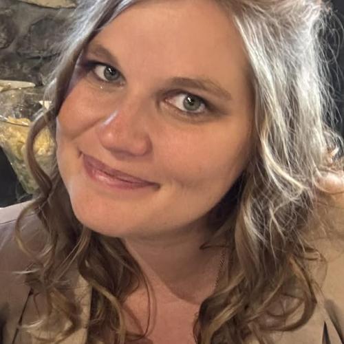 Aurélie D. - Assistante administrative