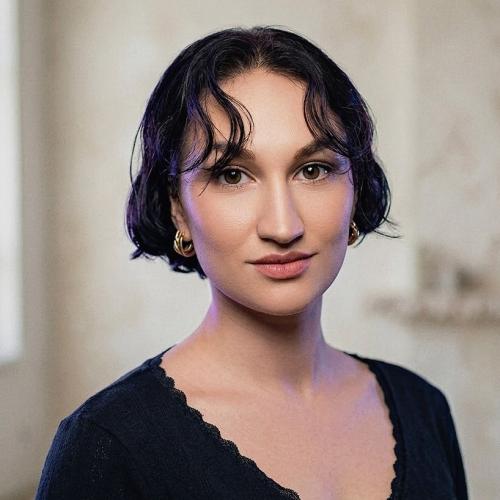 Tamara D. - Brand Designer & Web Designer